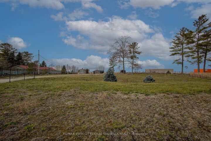 Property Photo:  326 River Road E A  ON L3B 5N6 