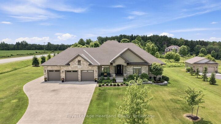 Property Photo: 129 Sharron Court ON N0G 2K0