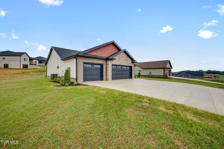 Property Photo: 3019 Sawgrass Drive TN 37659