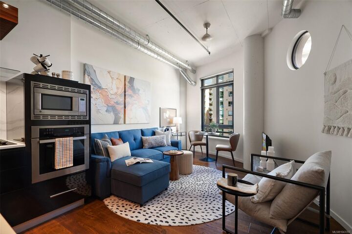 Property Photo: 1029 View St #511 BC V8V 4Y3