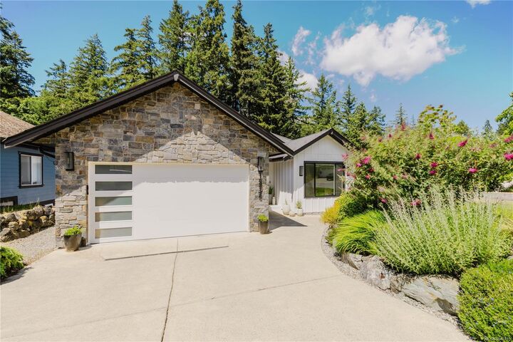 Property Photo: 1572 Nimpkish Pl BC V9L 0A6