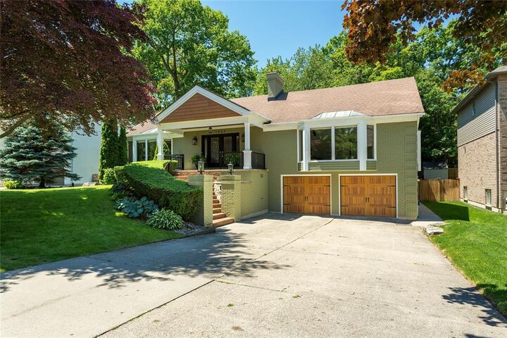 1727 Mater Drive — photo 1