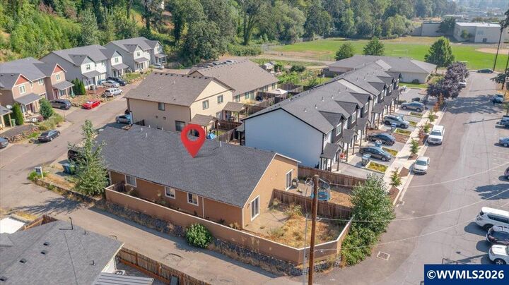 Property Photo: 1014-1016 Arthur Wy NW OR 97304