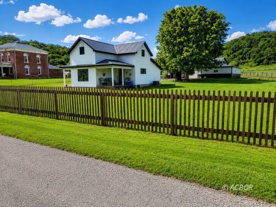 Property Photo: 38580 State Route 143 OH 45769