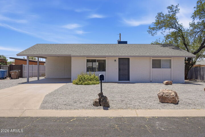 Property Photo:  1301 E 29th Avenue  AZ 85119 