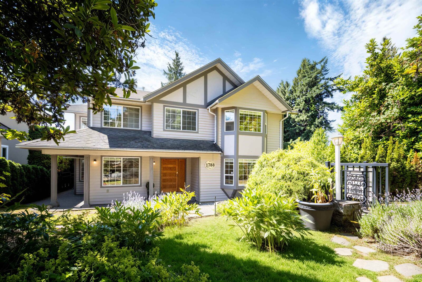 Property Photo: 1788 Gordon Avenue BC V7V 1V3