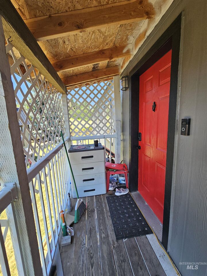 Property Photo:  609 N Almon 3046  ID 83843 