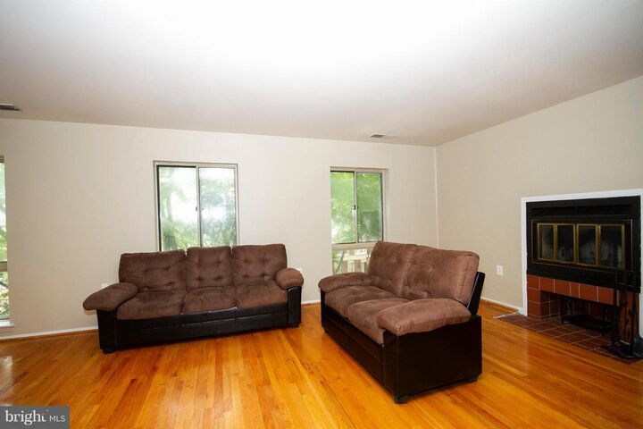 Property Photo: 10 Lee Street B W R72 MD 21201