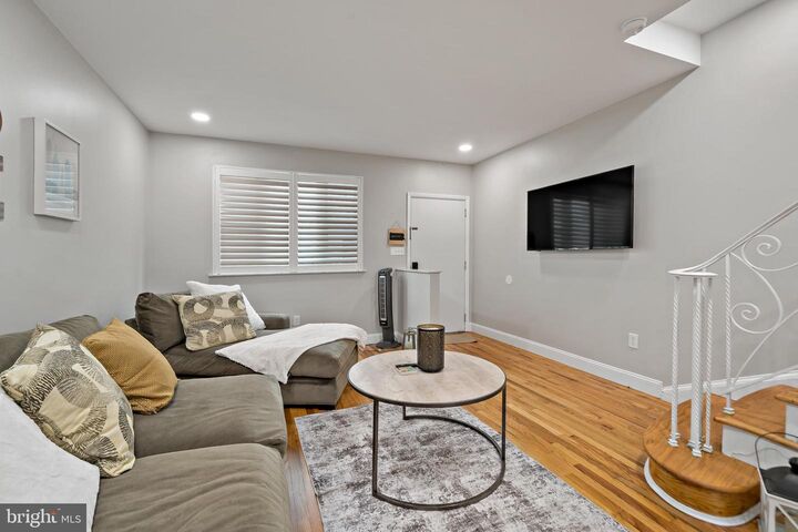 Property Photo:  2126 S Iseminger Street  PA 19148 