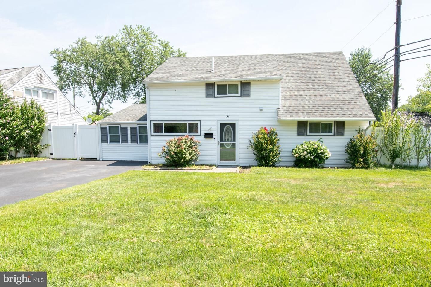 Property Photo: 31 Roundwood Lane PA 19055