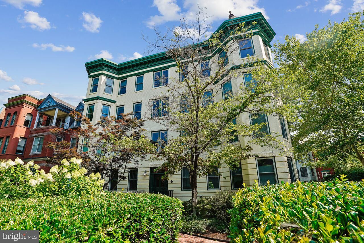 Property Photo:  1024 Massachusetts Avenue NE 5  DC 20002 