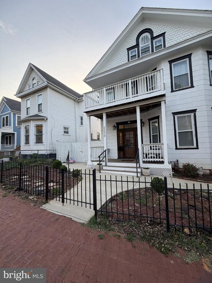 Property Photo: 2239 Mount View Place SE DC 20020