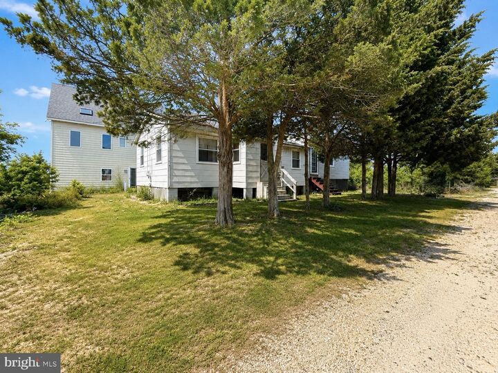 Property Photo: 631 Bay Avenue DE 19963