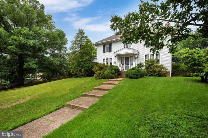 Property Photo: 1803 Orchard Street VA 22302