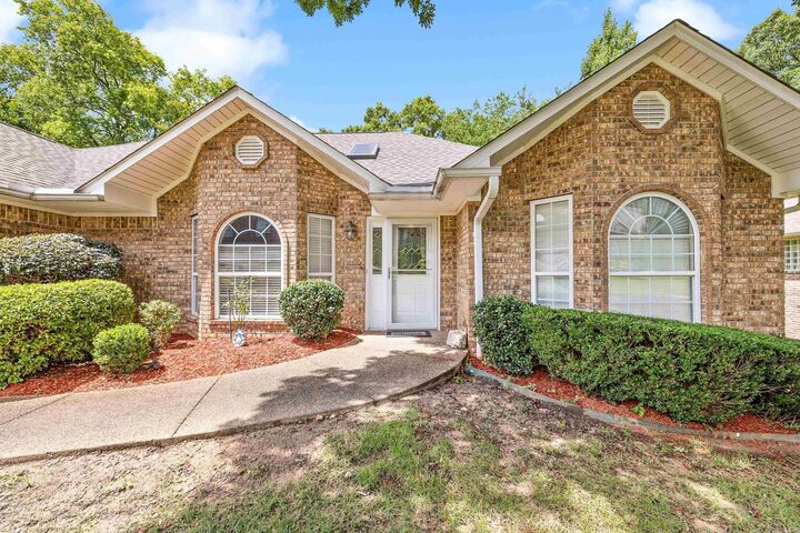 Property Photo:  124 Southpark Place  AR 71913 