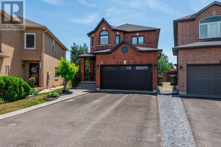 Property Photo:  32 Coolspring Crescent  ON L7E 1W6 