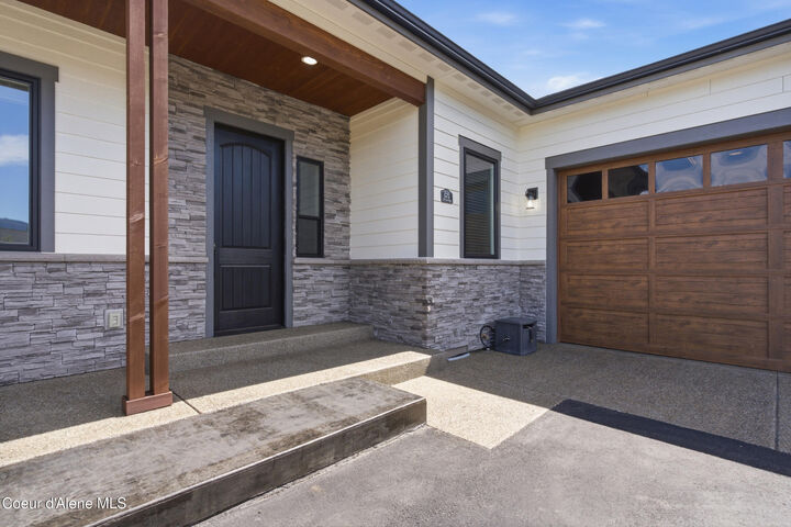 Property Photo:  575 Stoneridge Rd  ID 83804 