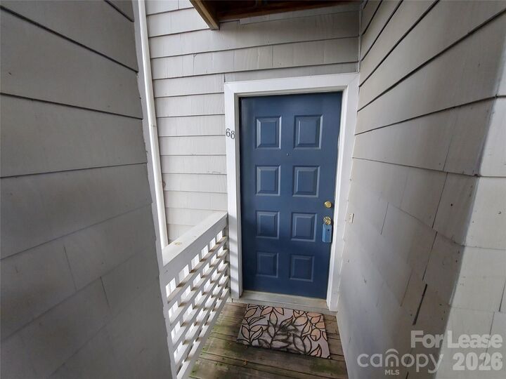 Property Photo: 226 Queens Road 68 NC 28204
