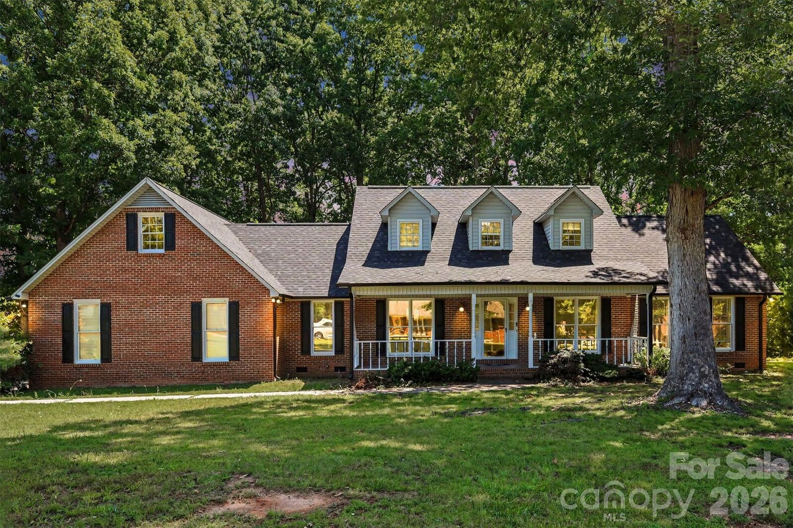 Property Photo: 121 Country Creek Drive NC 28086