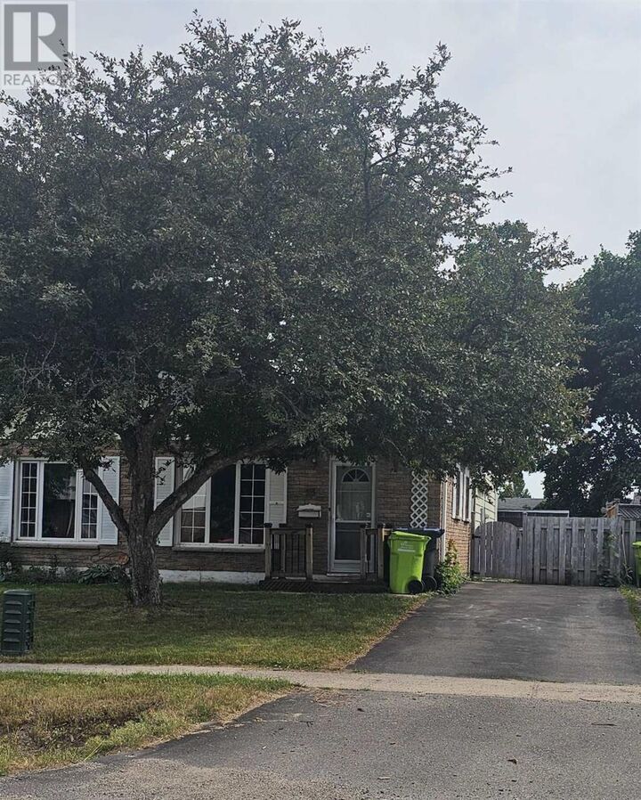 Property Photo: 25 Cambridge Dr ON P6A 6E8