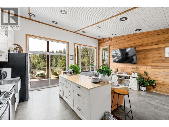Property Photo: 378 Lakewood Road BC V1T 7Z3