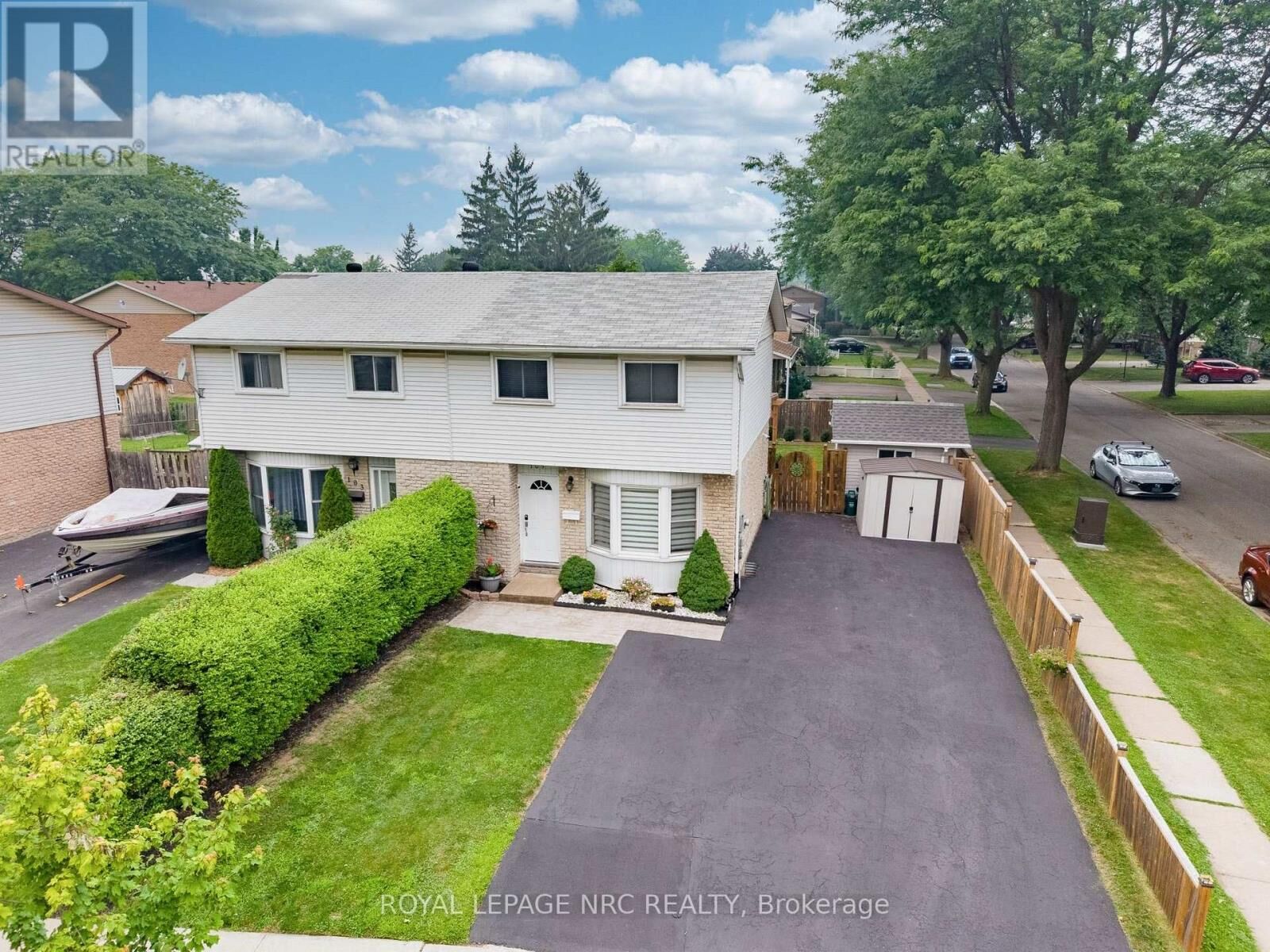 Property Photo: 105 Ventura Drive ON L2R 7H3