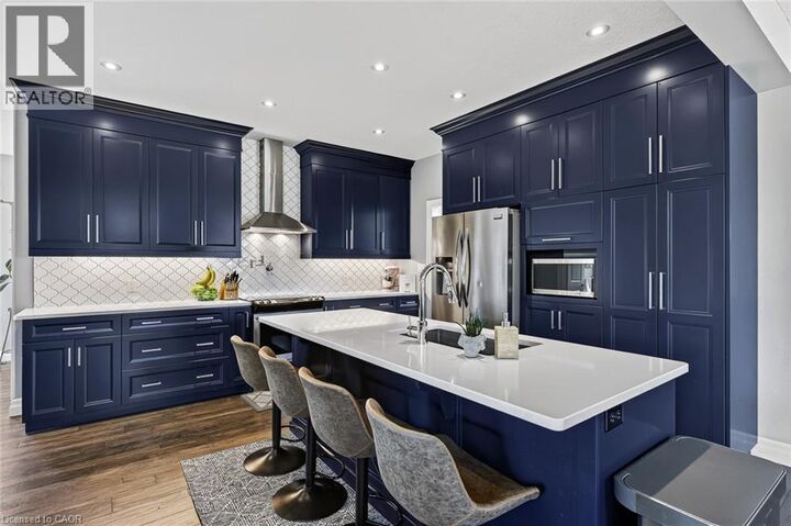 Property Photo: 924 North Springbank Avenue North ON N4T 0G1