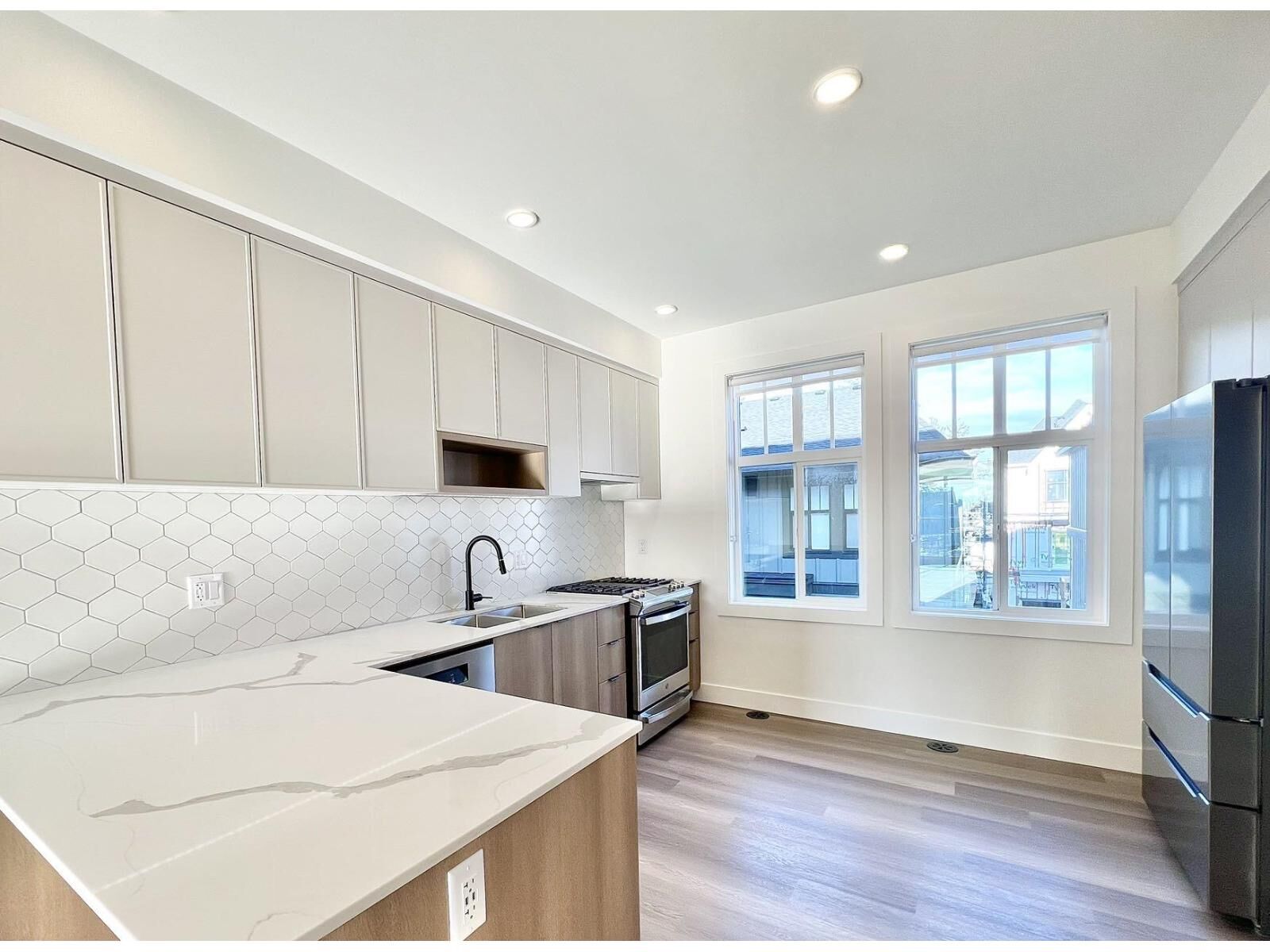 Property Photo:  2350 165 Street 89  BC V3Z 1J9 