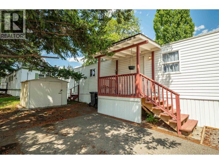 Property Photo:  770 11th Avenue 29  BC V2G 2M4 