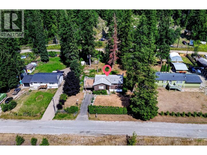 Property Photo: 1421 Davy Road BC V0E 1N0