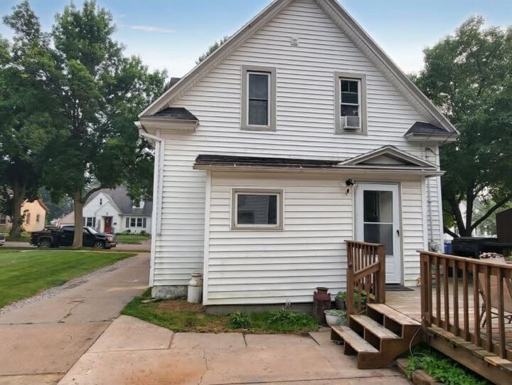 Property Photo:  812 E Bridge Street  WI 54403 