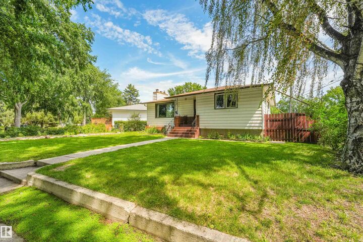 Property Photo: 9513 81 Street NW AB T6C 2W4