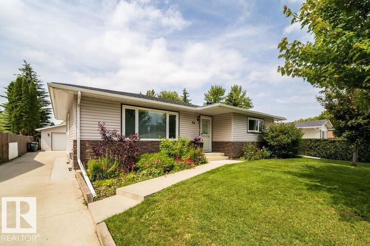 Property Photo: 34 Peacock Drive AB T8A 0A8