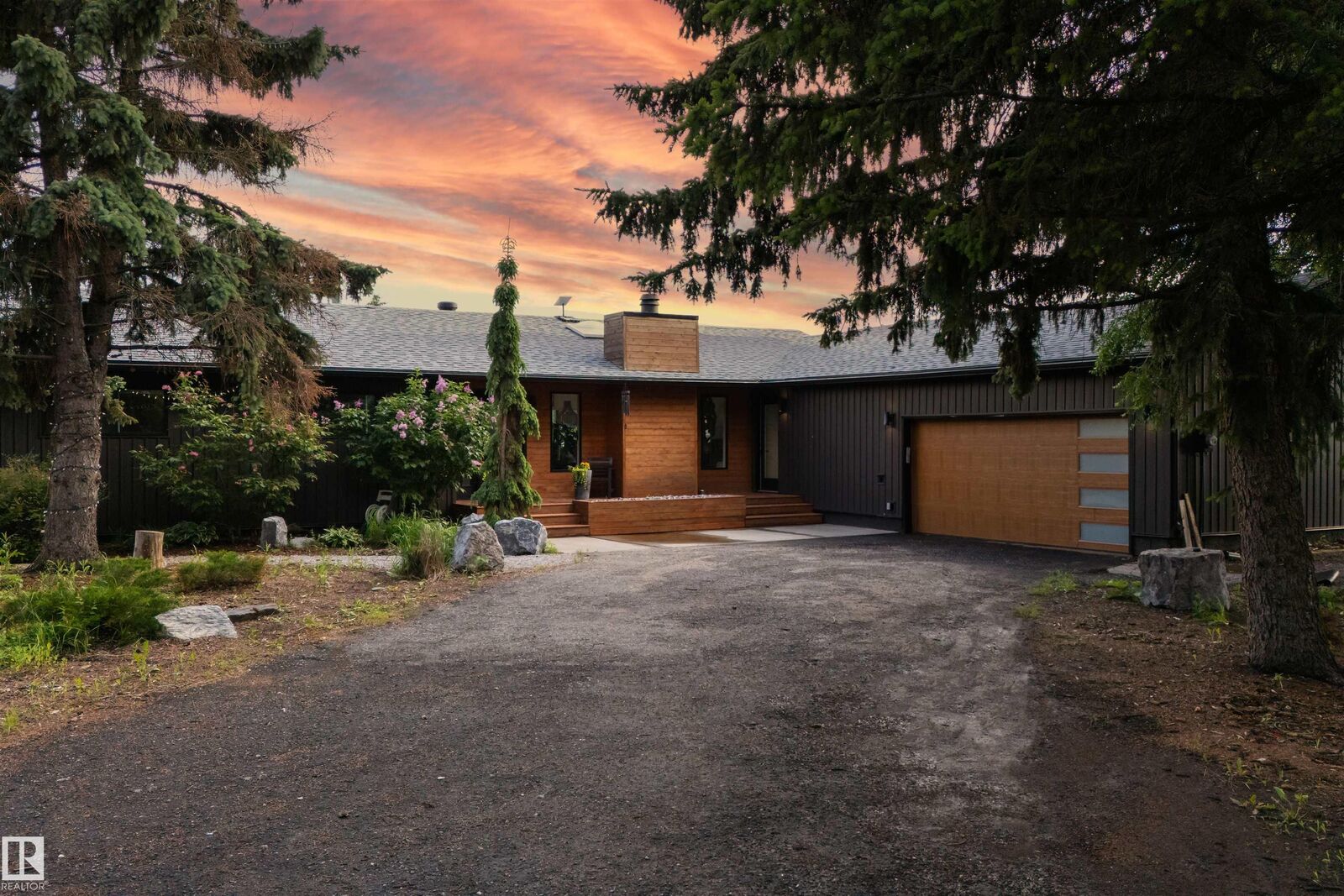 Property Photo: 52063 Rge Road 225 182 AB T8C 1C3