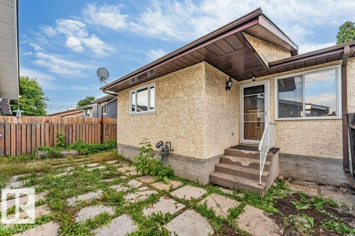 Property Photo:  4337 38 Street NW  AB T6L 5A6 