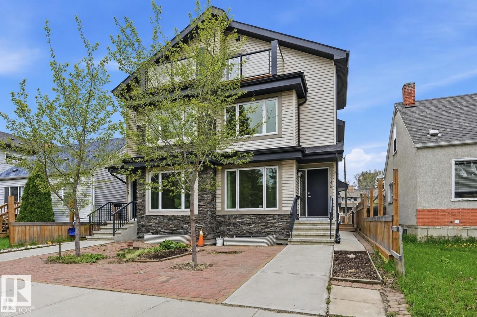 Property Photo: 11146 78 Avenue NW AB T6G 0M6