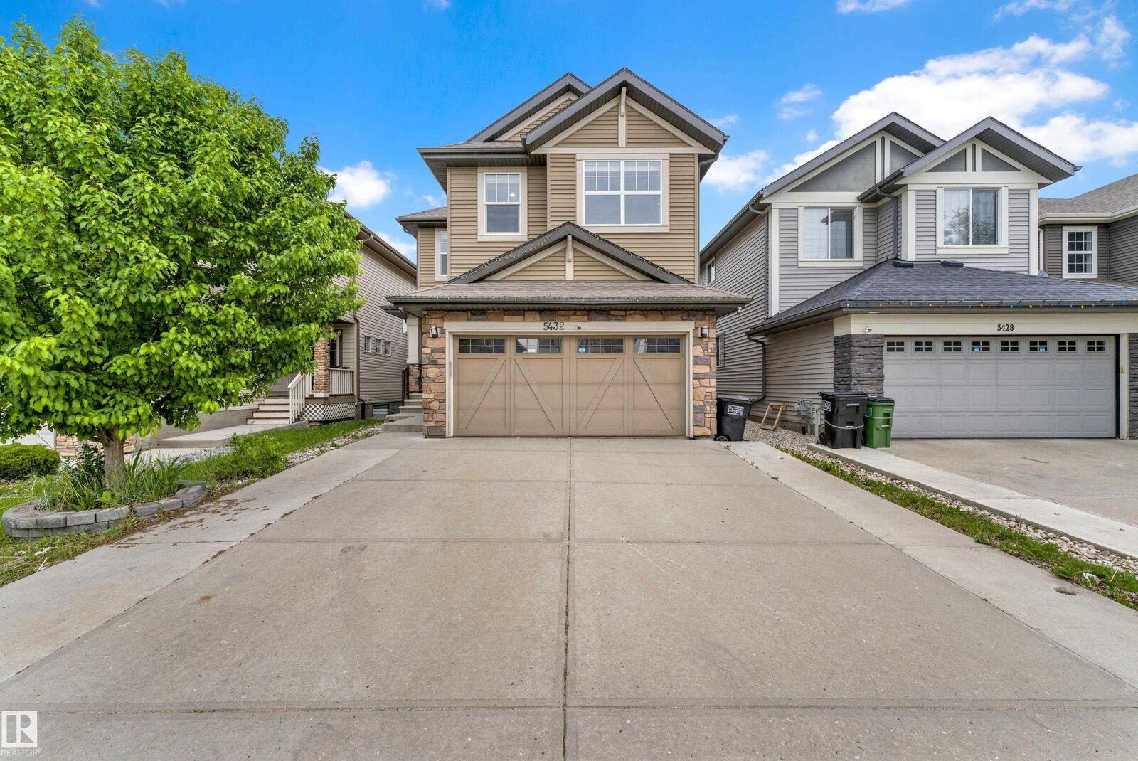 Property Photo:  5432 20 Avenue SW  AB T6X 1V4 