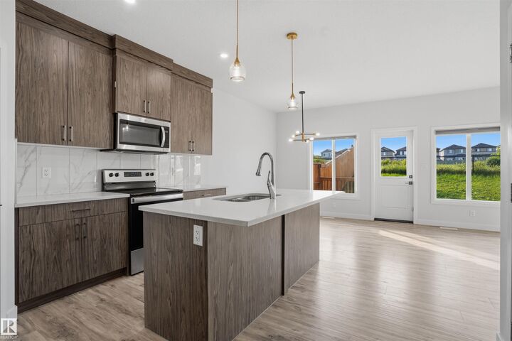 Property Photo: 8805 Carson Way SW SW AB T6W 5B8