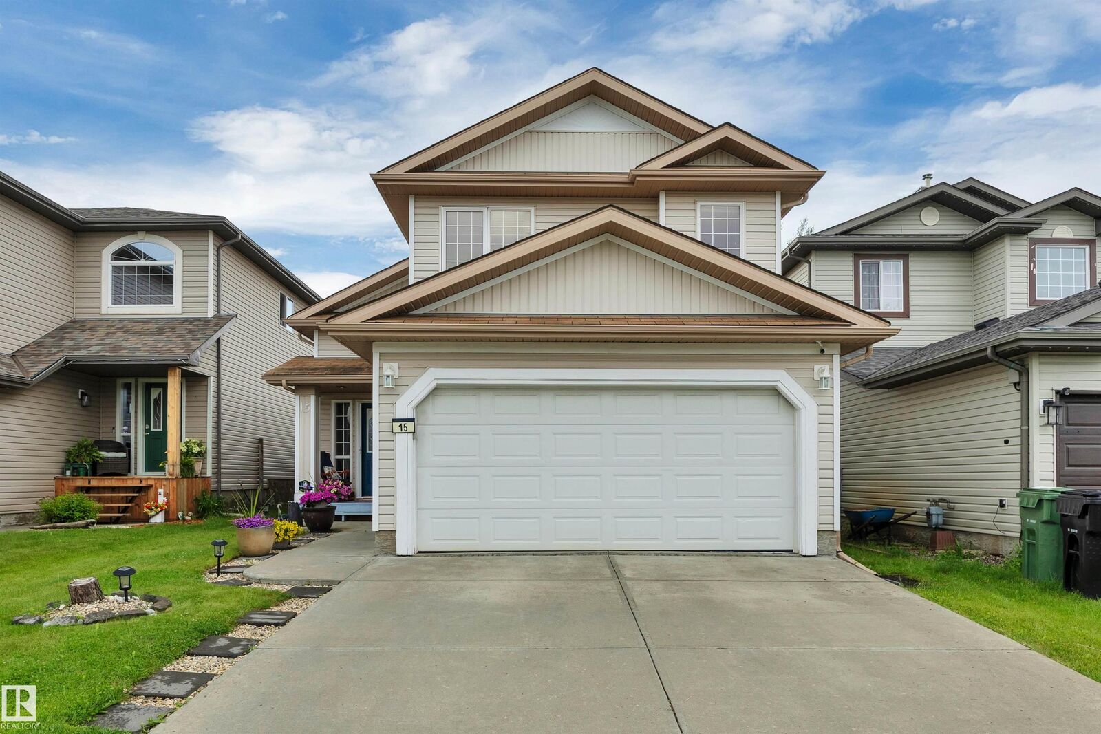 Property Photo: 15 Douglas Crescent AB T9E 8P3