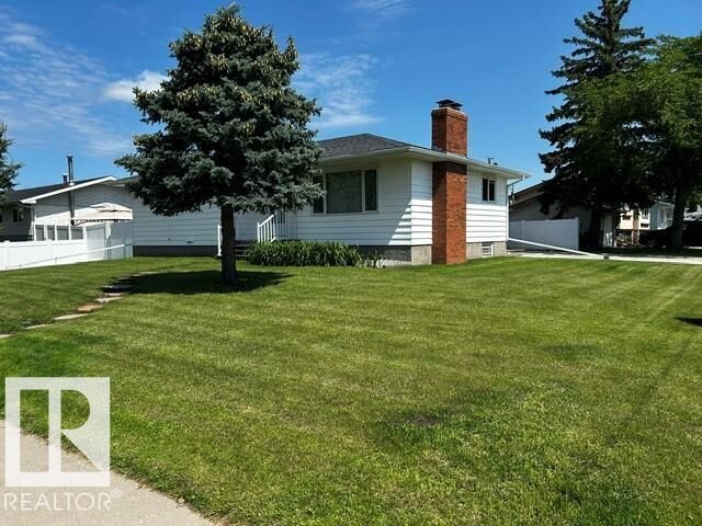 Property Photo: 5205 50 Street AB T0B 2R0
