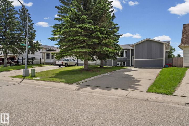 Property Photo: 4119 18 Avenue NW AB T6L 3M3