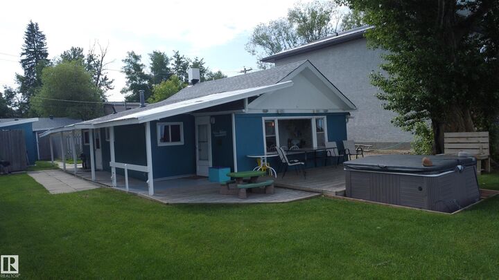 Property Photo: 5227 51 Avenue AB T9X 1T7
