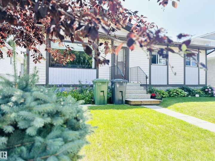 Property Photo:  221 Parkview Drive  AB T9A 3J8 