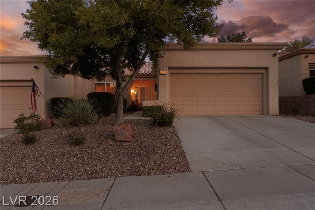 Property Photo: 10627 Mission Lakes Avenue NV 89134