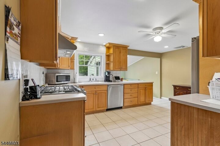 Property Photo:  123 Hillside Ave  NJ 07039 