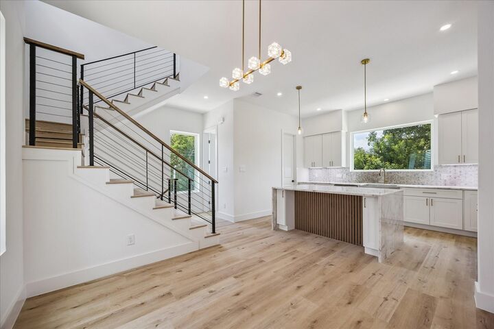 Property Photo: 1032 W 17th Street A TX 77008