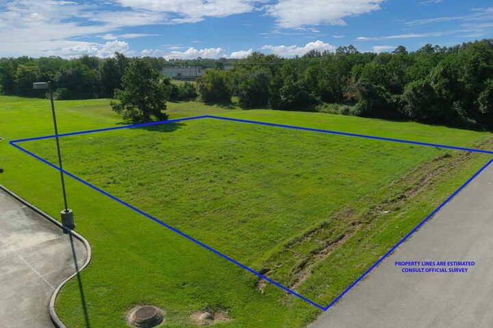 Property Photo: 1100 6th Street TX 77571