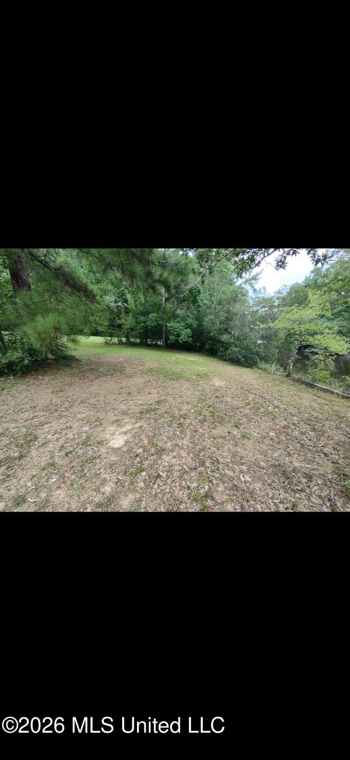 Property Photo:  947 W Lakeshore Drive  MS 39426 