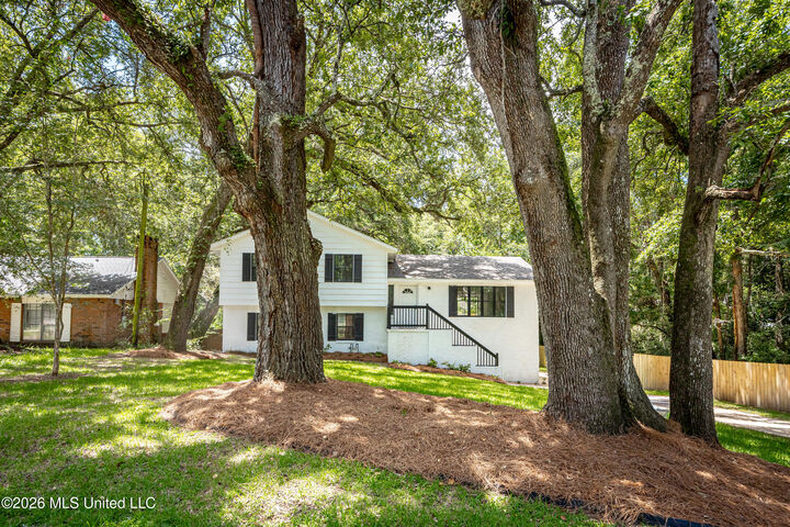 Property Photo:  2550 Davidson Road  MS 39564 