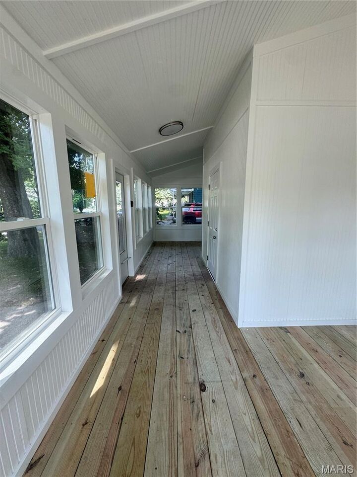 Property Photo:  2720 Walnut Street  IL 62002 